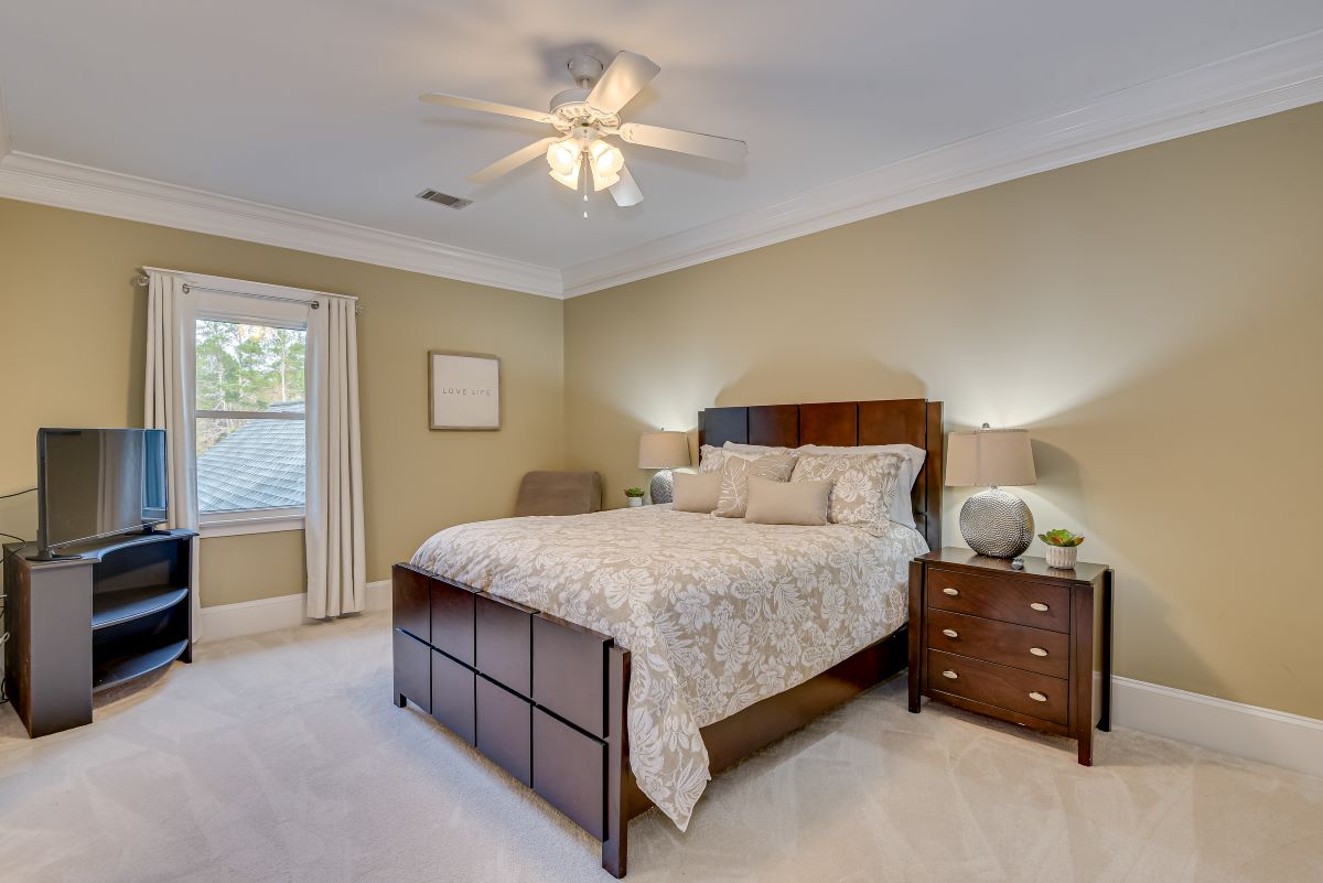 The Meadowlark Manor photo 7
