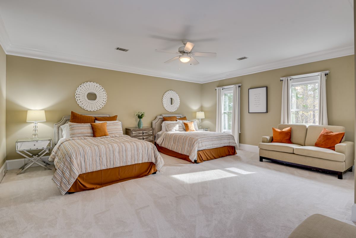 The Meadowlark Manor photo 9