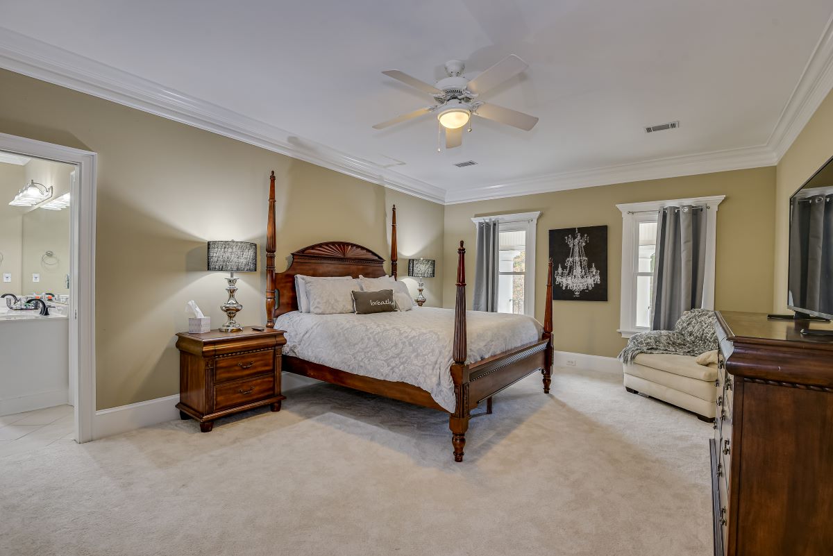 The Meadowlark Manor photo 10