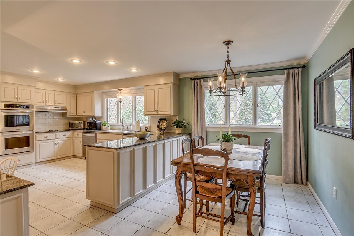 The Marigold Porch — Kitchen