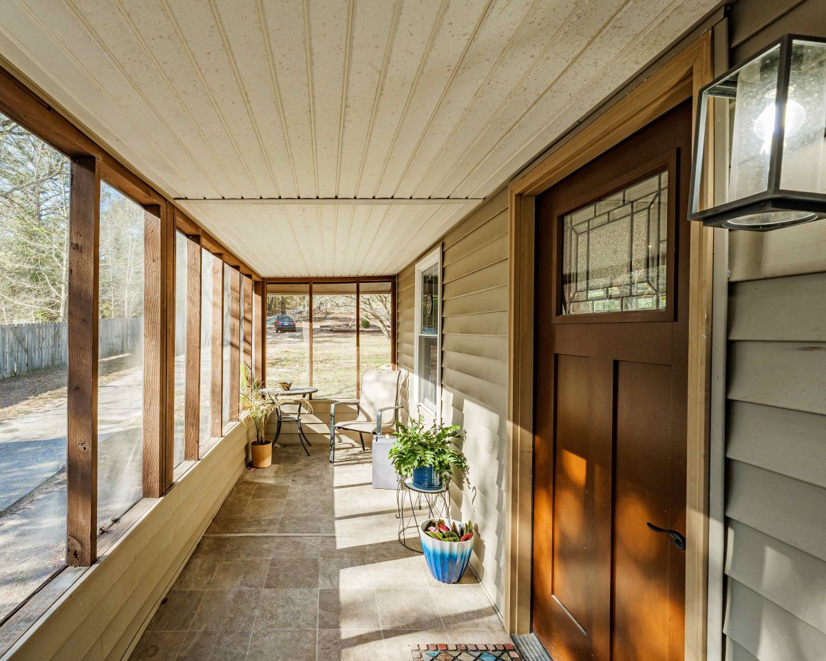 The Holly Porch photo 21