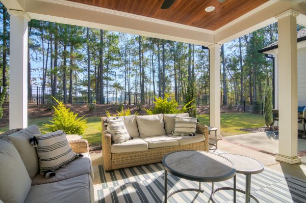 The Fairway Homestead — River Island