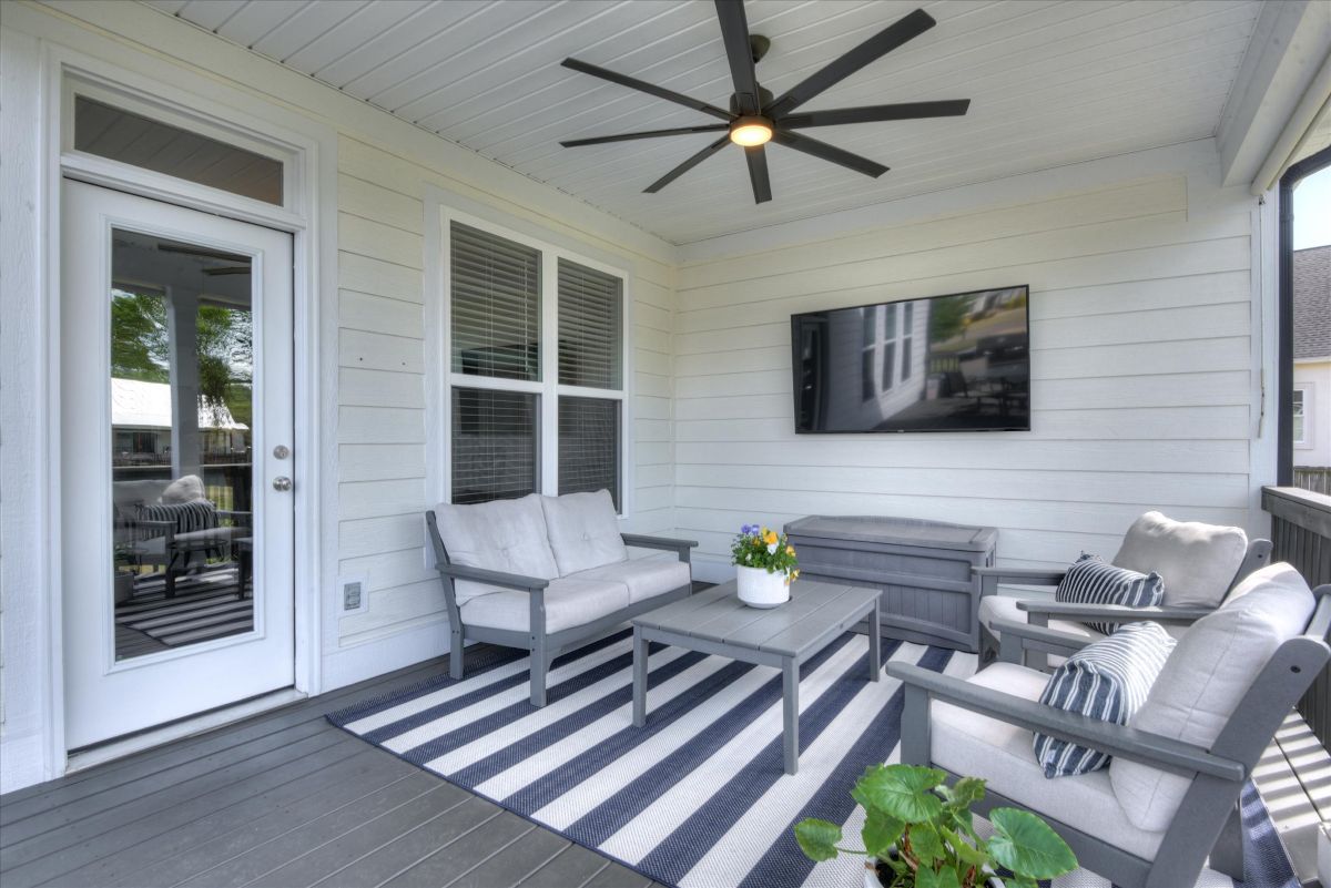 The Boxwood Porch photo 20