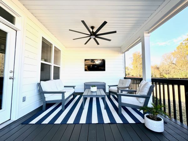 The Boxwood Porch photo 76