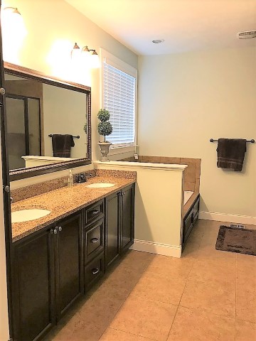 The Longleaf Manor photo 9