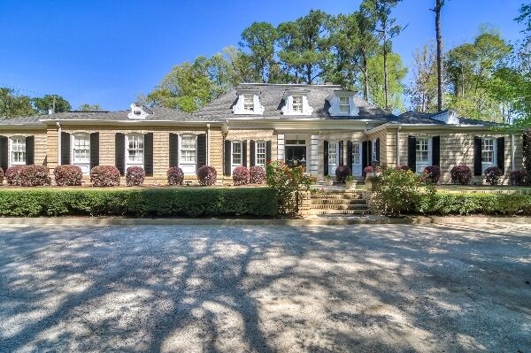 The Pecan Hideaway — Summerville