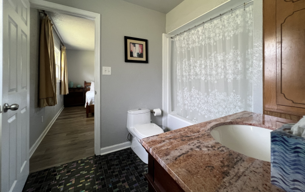 The Pecan Porch — Country Club Hills
