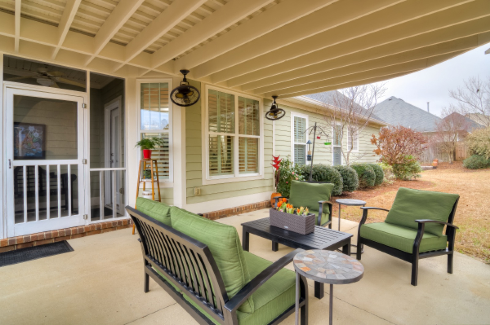 The Magnolia Retreat — Knollwood