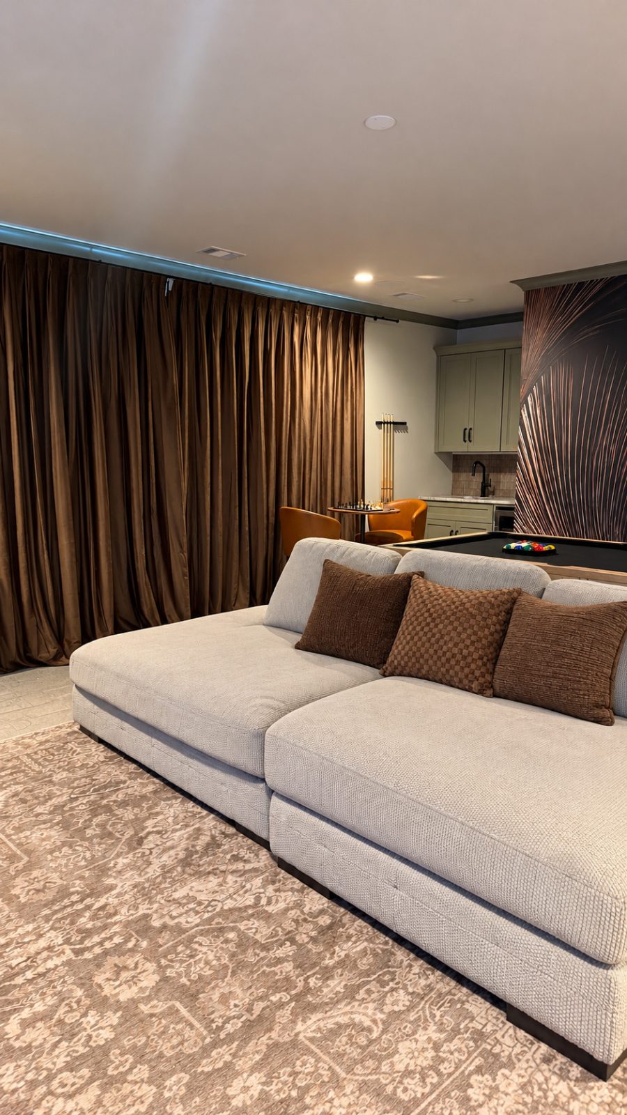 The Residence at 887 photo 6