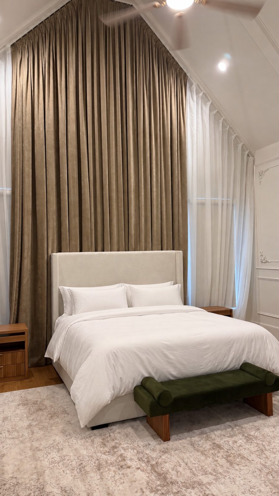 The Residence at 887 photo 8