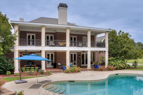 The Camellia Manor — The Timbers