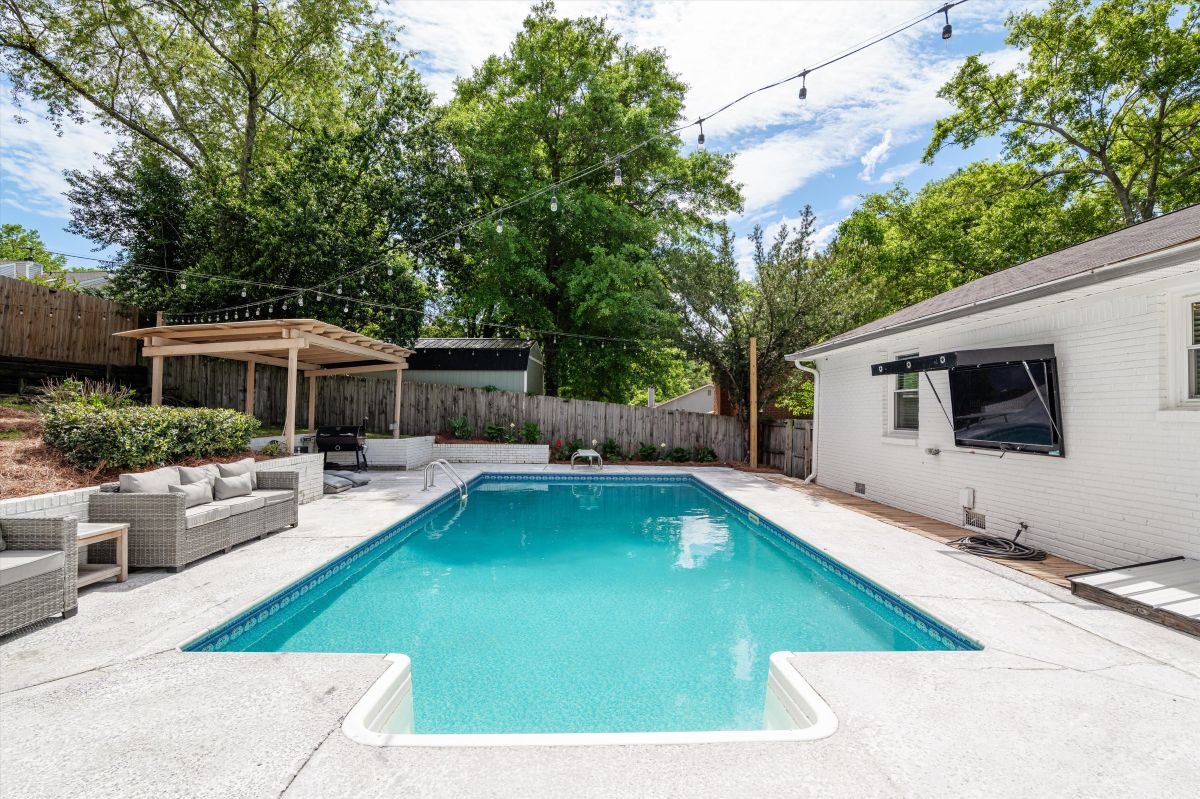 The Azalea Retreat — Hidden Hills