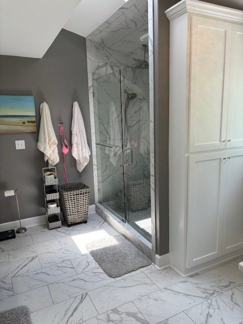 Ranch home in Westlake — Master bathroom