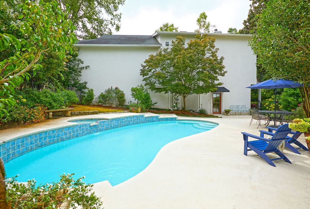 The Sassafras Roost — Peachtree Glenn