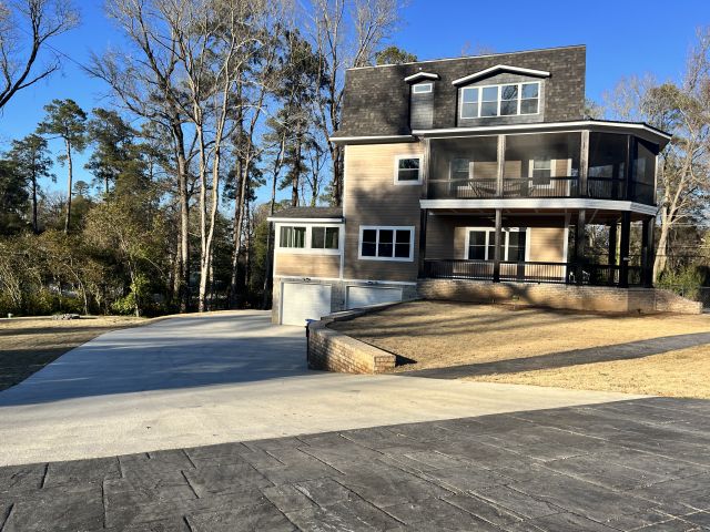 The Tupelo Manor — Country Club Hills