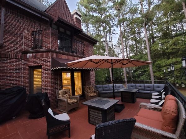 The Hickory House photo 2