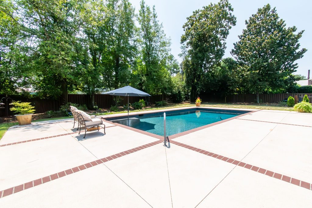 The Meadowlark Place — Outdoor & pool